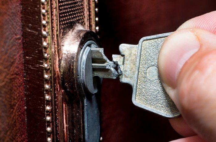 ¿Se pueden sacar y reparar unas llaves rotas o quebradas?