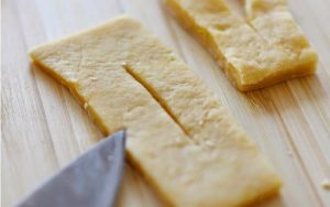 Receta de calzones rotos esponjosos: Un postre tradicional con un toque de historia 1 Corte ojal calzones rotos