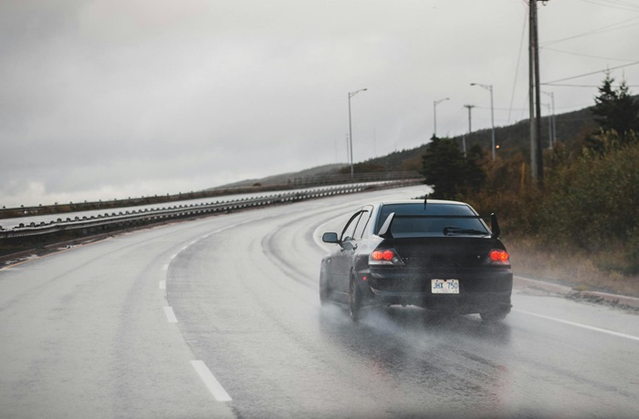 Conducción bajo la lluvia