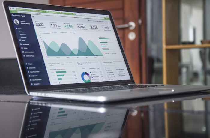 Análisis de posicionamiento web en laptop — auditoría SEO para empresas en Chile