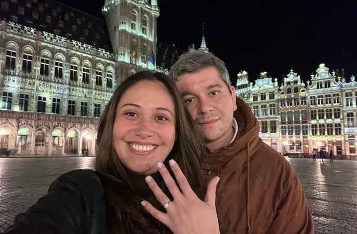 Anillo de compromiso con diamante, símbolo de la nueva exigencia de trazabilidad en joyería en Chile