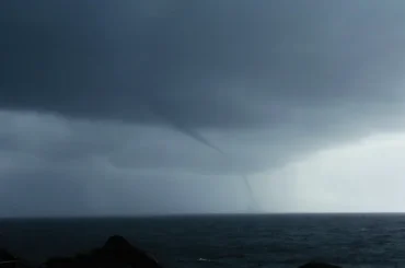 Tromba marina frente a la costa de Chaihuín, en la Región de Los Ríos, Chile